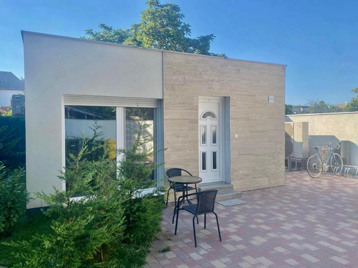 Hajnal Apartman Apartment Сегед Екстериор снимка