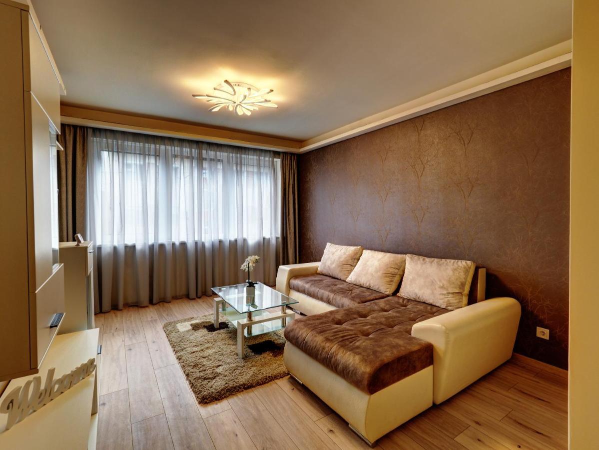 Hajnal Apartman Apartment Сегед Екстериор снимка