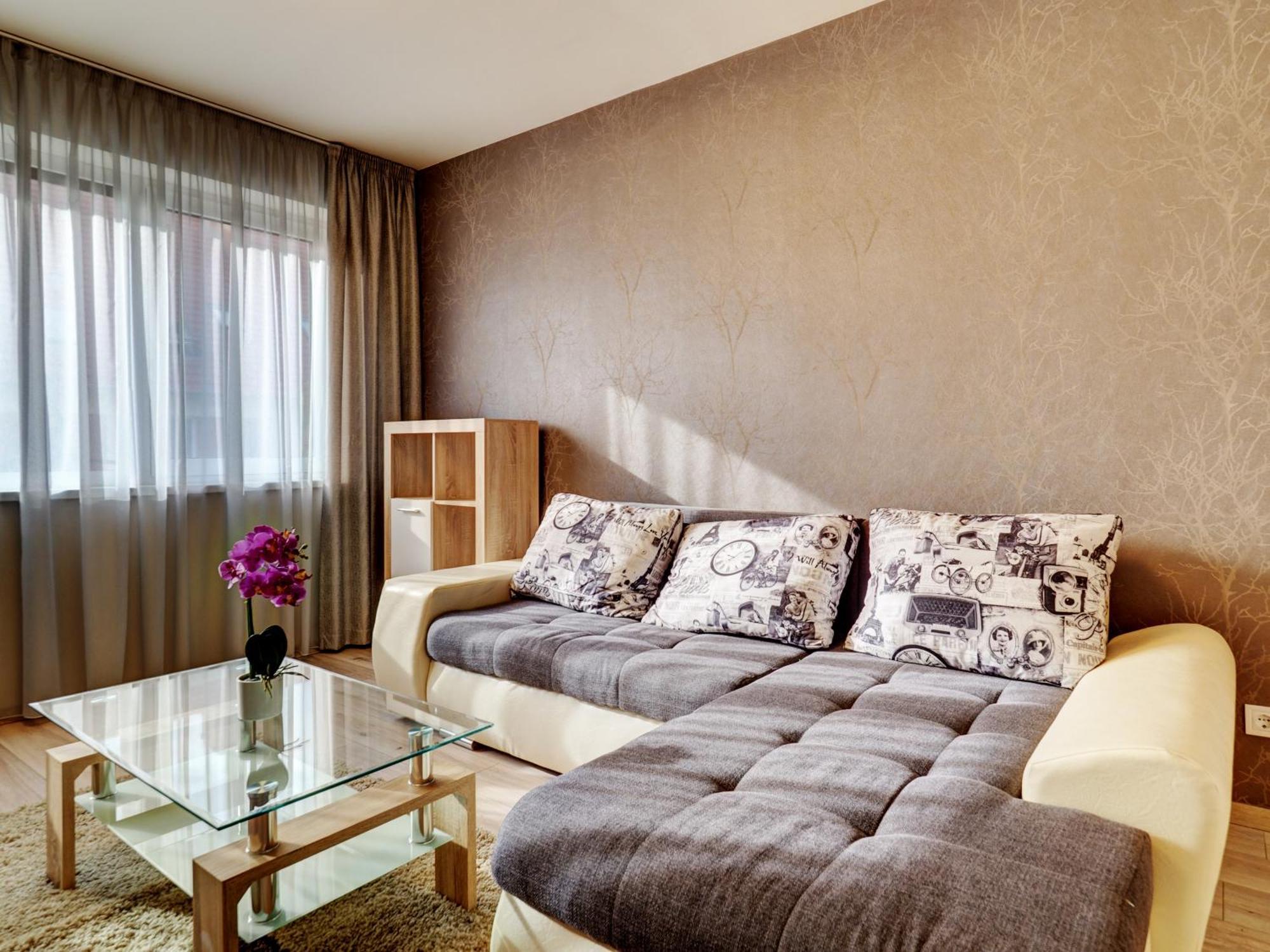 Hajnal Apartman Apartment Сегед Стая снимка